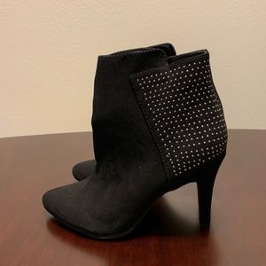 Nine West Pointy Toe Studded Booties US 7M